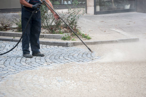 Best Pool Deck Cleaning in Stanton, CA